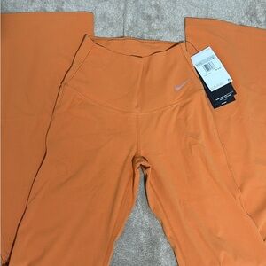 Nike flare Leggings
